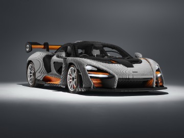 Pierwszy na świecie McLaren Senna z klock&oacute;w LEGO w skali 1:1!